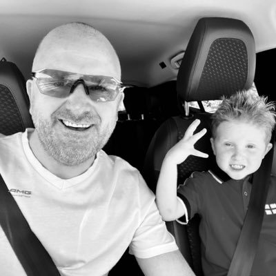 Man utd nut, F1 mad, Lewis Hamilton, Merc, BTCC, road biking, country walks, city visits and being the best Daddy possible to my awesome likkle boy !