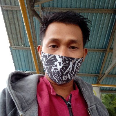 Saya seorang kariawan perusahan ou nya isteri Dan 2 orang anak perempuan