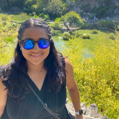 MrsT_23's profile picture. 4th grade teacher, Google Certified & Bookworm 💓