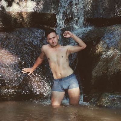 Elias221195's profile picture. Viajero🛣
Sexy😎
Divertido🕺
Deportista🏃