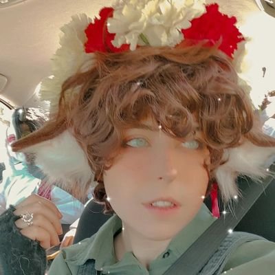 iocastelune's profile picture. Oliver|
He/Him|
mostly bnha or DnD|
how does Twitter even work tho??|
trans rights
