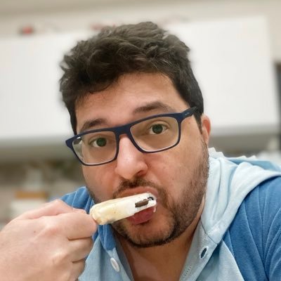 Escritor de livros e peças de teatro. Autor de