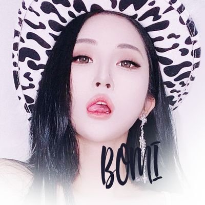 GIRL CRUSH – BOMI