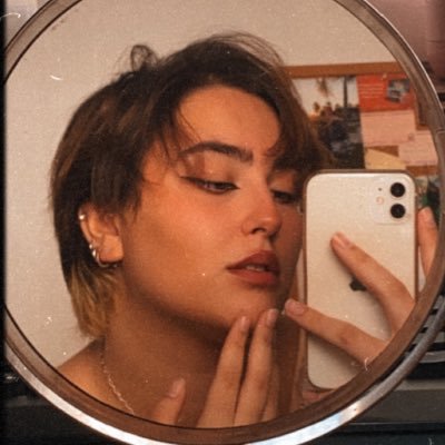 leonor_solla's profile picture. 水のように、私の猫