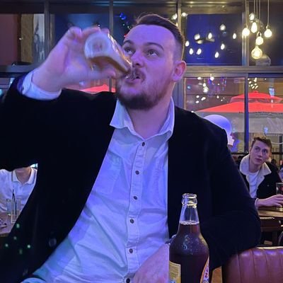 EoghanLamont's profile picture. I used up all my luck in one go. It was worth it. 
DRFC, Dart Chucker and Scam Spotter.