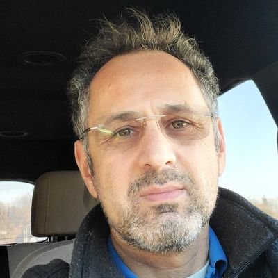 ALETOURANOS's profile picture. Είτε βραδιάζει είτε φέγγει μένει λευκό το γιασεμί.