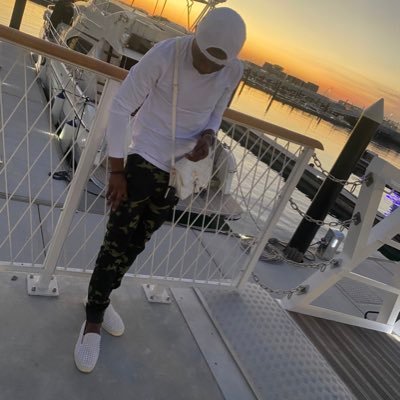 Mzta_may's profile picture. 