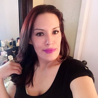 YEIMYVEGA19's profile picture. 