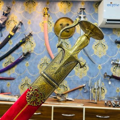 Akalgatkastore™ . Dealing in Antique's and newly made swords . Sikh religious items r also available . what's app +91 8558851283 #akalgatkastore