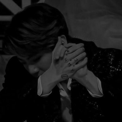 We are together...bulletproof.
#𝐴𝑢𝑟𝑜𝑛: 𝑇𝑢́ 𝑑𝑒𝑚𝑢𝑒𝑠𝑡𝑟𝑎 𝑞𝑢𝑖𝑒́𝑛 𝑚𝑎𝑛𝑑𝑎.