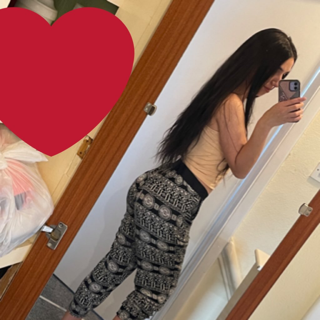 Denisa_c21's profile picture. 21 y 🇬🇧 / flw me on https://t.co/q9O5xKB18E 🔥🍑