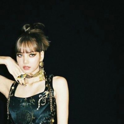 Nanaox8's profile picture. ☽ 𓂃