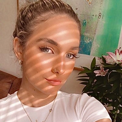 Yaraxaxb's profile picture. Not your average Middle Eastern gal| Free Syria✌🏼️