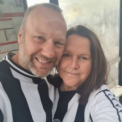 Geordie lass who supports the Toon ❤⚽ and is partial to a good snakie 🍻....oh and a total animal lover and Tory hater!.