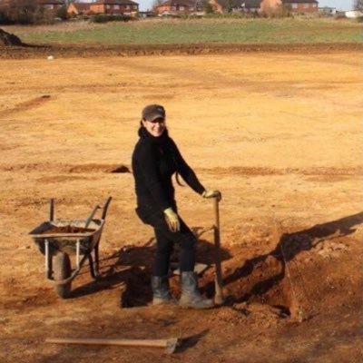 Professional archaeologist, Magic and Witchcraft historian, researcher of the occult. Postdoc researcher for the @healers18341948 project at @UniofHerts