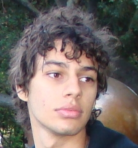 Estudante de Economia e Estagiário do Banestes S.A