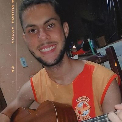 É CANSATIVA 
A VIDA DO ESTUDANTE..
FAZER OQ? SE TENHO QUE ME ESFORÇAR, A MINHA VIDA É CARA ENTÃO SÓ RESTA ESTUDAR..