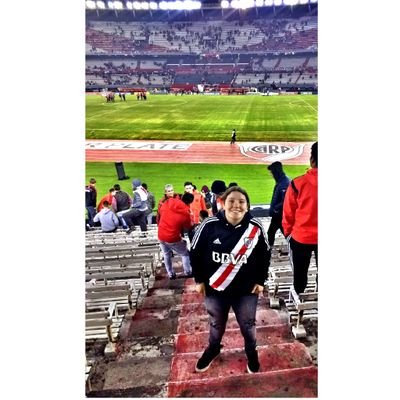 24 | 
Hincha de River Plate como toda persona de bien 
Nací para amarte, vivo para alentarte❤️