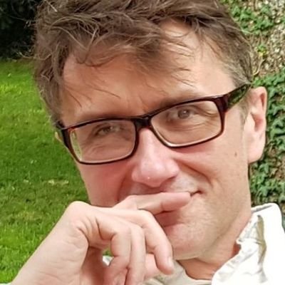 JulienKapala's profile picture. Psychologue clinicien | https://t.co/fUaH3EMSy0

Musique, fromage et chocolat face à la rudesse du monde.