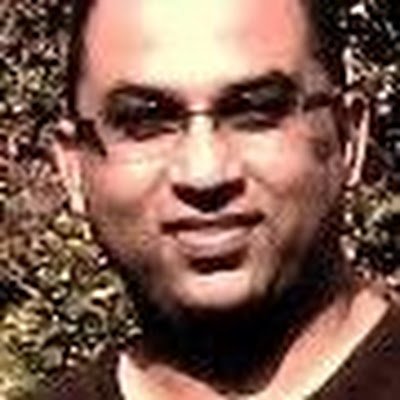 zeeshotzz's profile picture. consultant