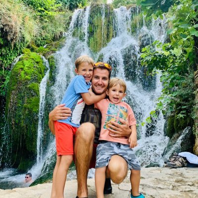 Pablo_mu24's profile picture. Asesor inmobiliario en Barcelona y alrededores. Profesor de Educación Física. Ex-Jugador de hockey hielo.