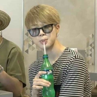 WHAT IS UP! ITS YO GIRL BUTTERS AND IM BACK TO TWEET RANDOM STUFF!!! anyways hope you have an AMAZING DAY!!!!!🥳