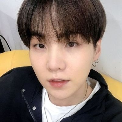 suga 🌟 shared a moment with you !