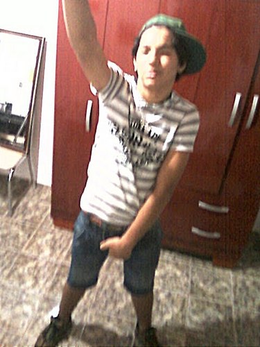 hahaha.
meninoo misteriosoo...
ker conhecer + add ae D:
allisson_on@hotmail.com