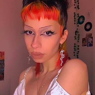 lonewhoreism's profile picture. BIG TIME SENSUALITY!!!!!! ♊️ she/her 🏳️‍🌈 @kreepshowart backup