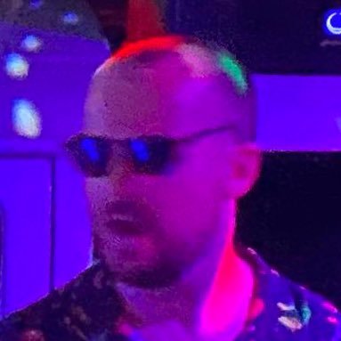 ret_garden's profile picture. Yearning for a warm loaf