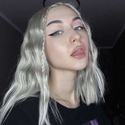 nehoroshayaaaaa's profile picture. грустно, но вкусно