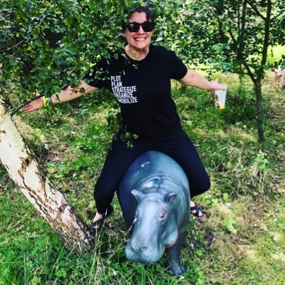 Book-Drunk Freak/ Punk Ass Book Jockey. I’m hipporebecca on all social media while waiting for this site to collapse. she/her
