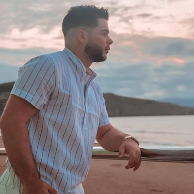 JonathanMndz00's profile picture. Economista y operador bursatil • Liberal