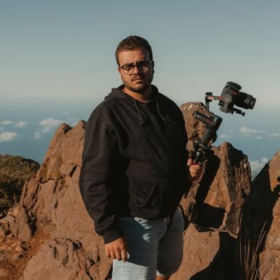 Me llamo Fran, y soy fotógrafo en Tenerife. Por aquí iré subiendo fotitos y algunos videos. Espero que les gusten
