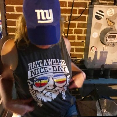 Memphis Advertising and Design. Sports fan. Whiskey drinker. There are those who listen, and those who wait to talk. #GTG #Giants #GrzNxtGen