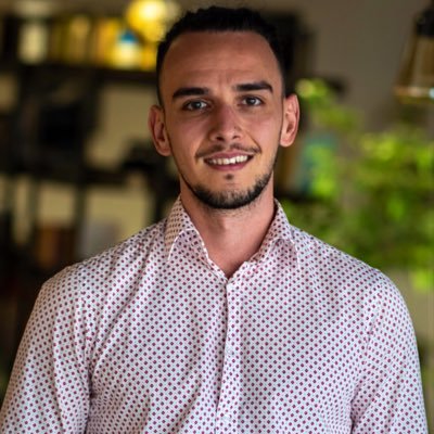 RaduCarlig's profile picture. Learning to be a Startup Founder. 
Meme connoisseur. Gifs expert. 
🎮🏋️♂️🍺