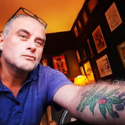 Cordobés.Gestor cultural comprometido con la democracia. Director de #ElCaféPuedeSalvarAMéxico #CoffeeFest #Rococó / Hijo del Rayo
