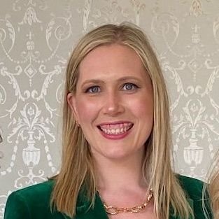 BabsScribbles's profile picture. Operations Manager at @mediahqnews and @allgoodtales . All opinions are my own. Beauty, fashion and vintage enthusiast.