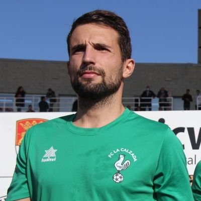 Jugador de @Fclacalzada ex de @LaFactoriaBCF @Bupolsa, @cfbriviesca, @WVU_Tech, @RealBurgosCFSad y @Burgos_CF
Entrenador Juv Nacional @Fclacalzada
Hijo del Cid