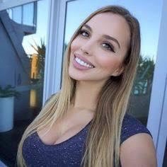 HannahWeller15's profile picture. My smile