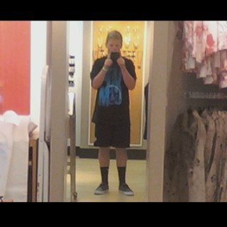 BonerificApeMan's profile picture. I think everyone should follow me,, @miatortillaxD got me started and now i cant stop..