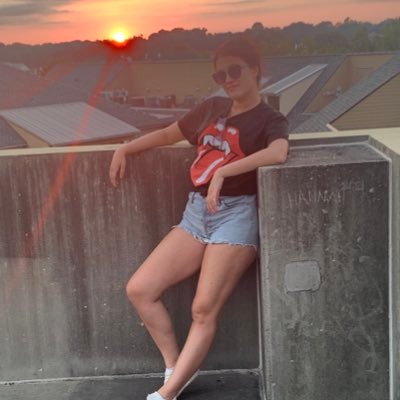 hollirene96's profile picture. Inspire me.