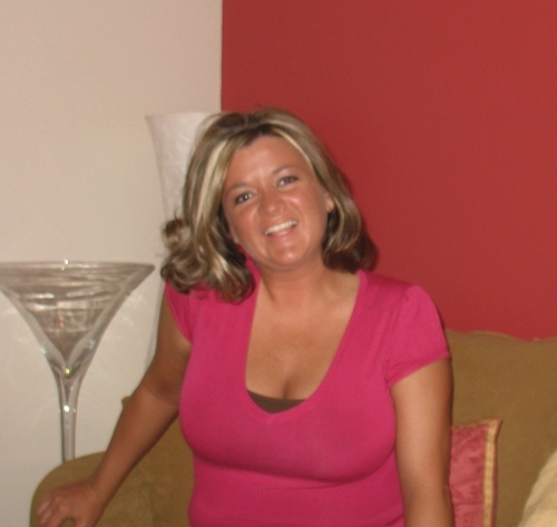 Courtney9121's profile picture. It's only possible to live happily ever after on a day to day basis!