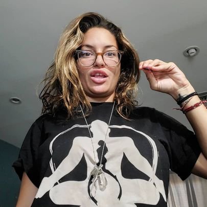 Fuck it, opening my dms. Talk to me! But don’t be strange please
Laureljane22@gmail.com