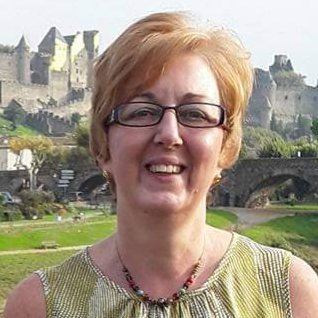 Graduate teaching assistant and freelance primary languages specialist. Logophile and grammar nerd.
