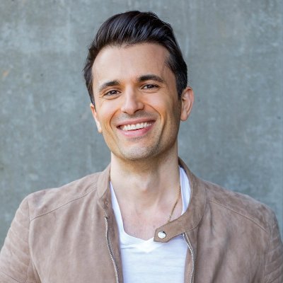 For daily guidance on healthier habits, stronger mindset and a better life, sign up below👇.
Entrepreneur. Builder. Pursuer of elevated consciousness.