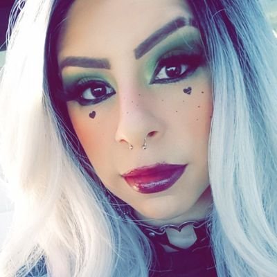 *Mother of 3
*Art/Beauty/Recovery
*Small YouTuber 
*SFX-MUA in the making
*Tiktok: heatherstylez11 
 *IG: hstone.311
💎💋🖤