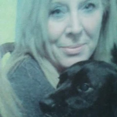 joanneMoorehou2's profile picture. 