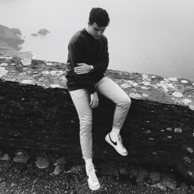Emiliorrico's profile picture. Estudiante de Marketing e idm en la UMA, intento de powerlifter y disfruton. 🤌🏽🤠