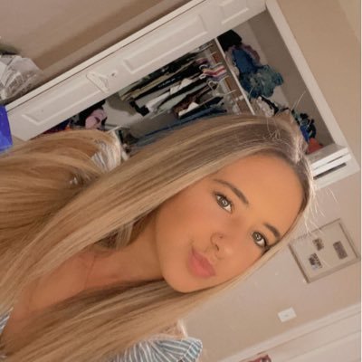 alexakuhnn's profile picture. here for a good time, not a long time